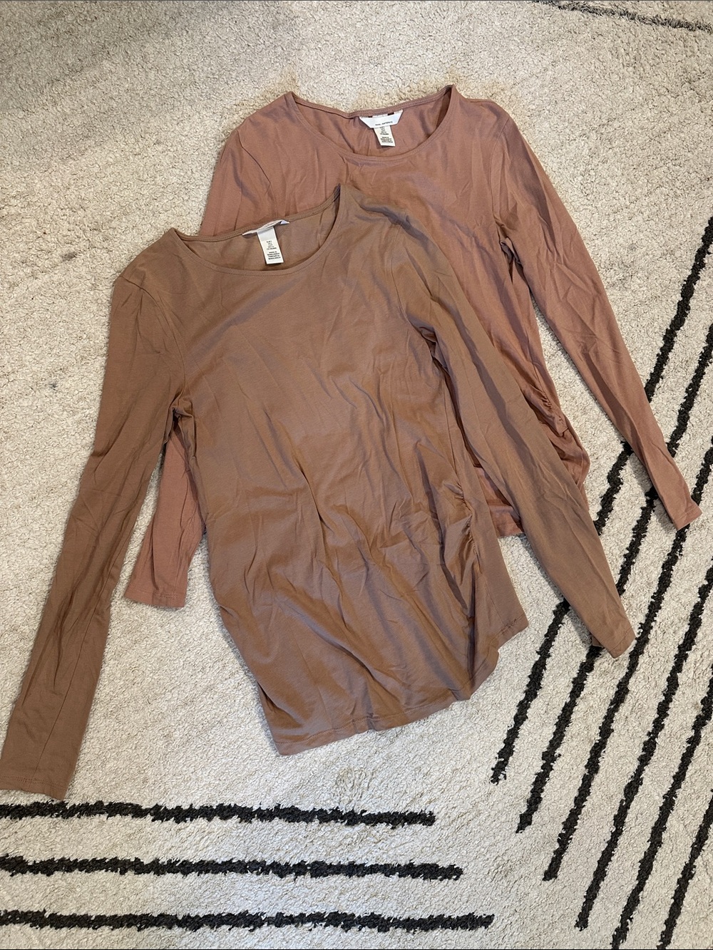 Maternity H&M Long Sleeve Scoop Neck Tops in Mauve Taupe - 2 Pack